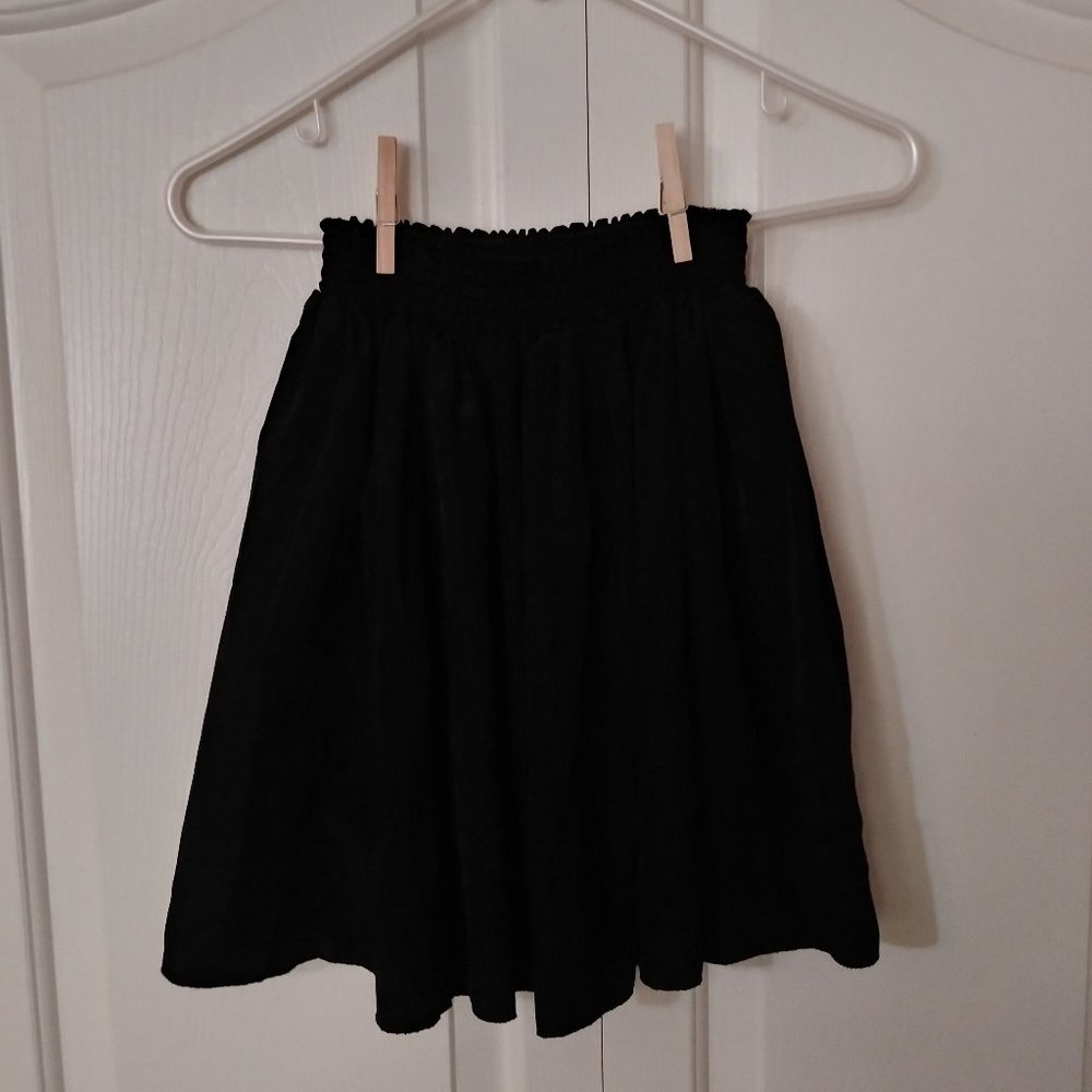 American Apparel M/L Black Skirt